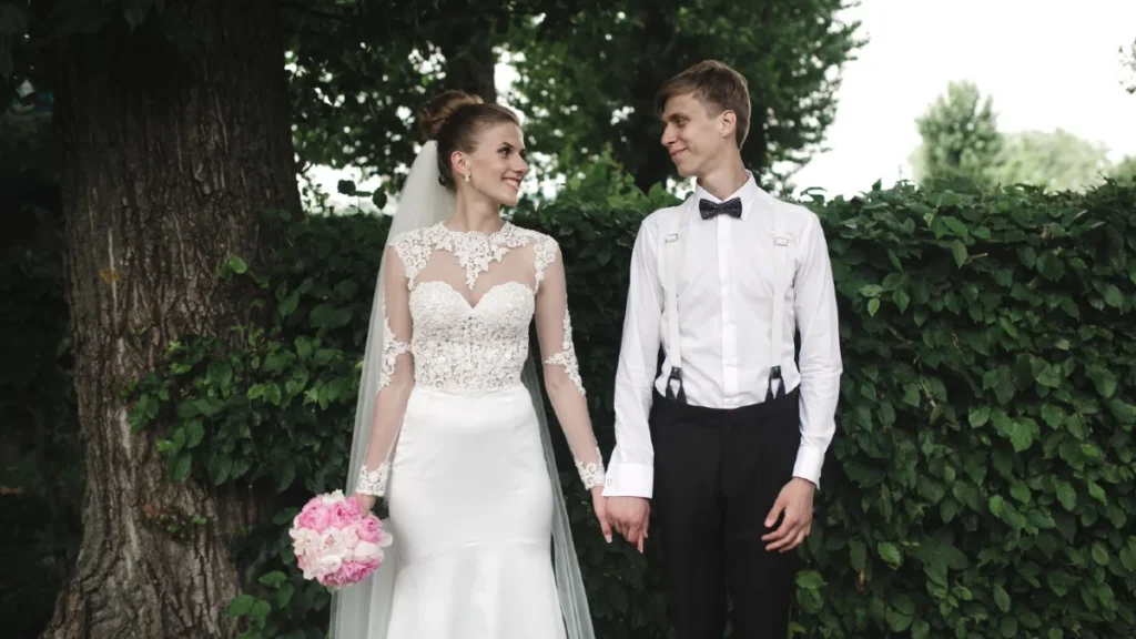 15 Engagement Outfits for a Laid-Back Celebration