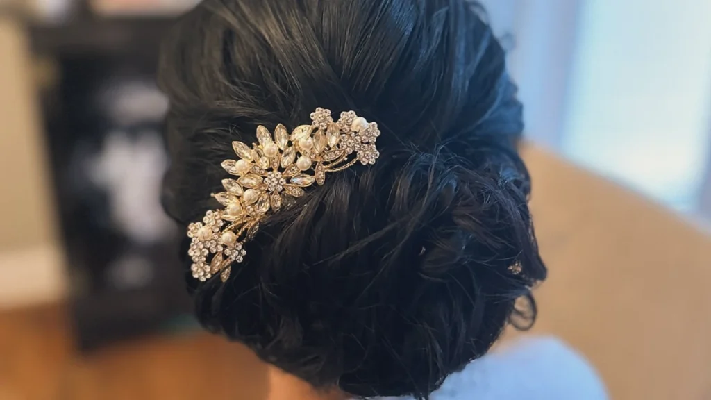 16 Youthful Mother of the Bride Hairstyles Over 50