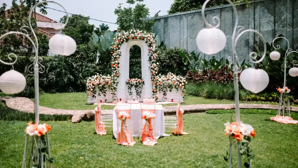 16 Engagement Party Ideas on a Budget (That Look Expensive)