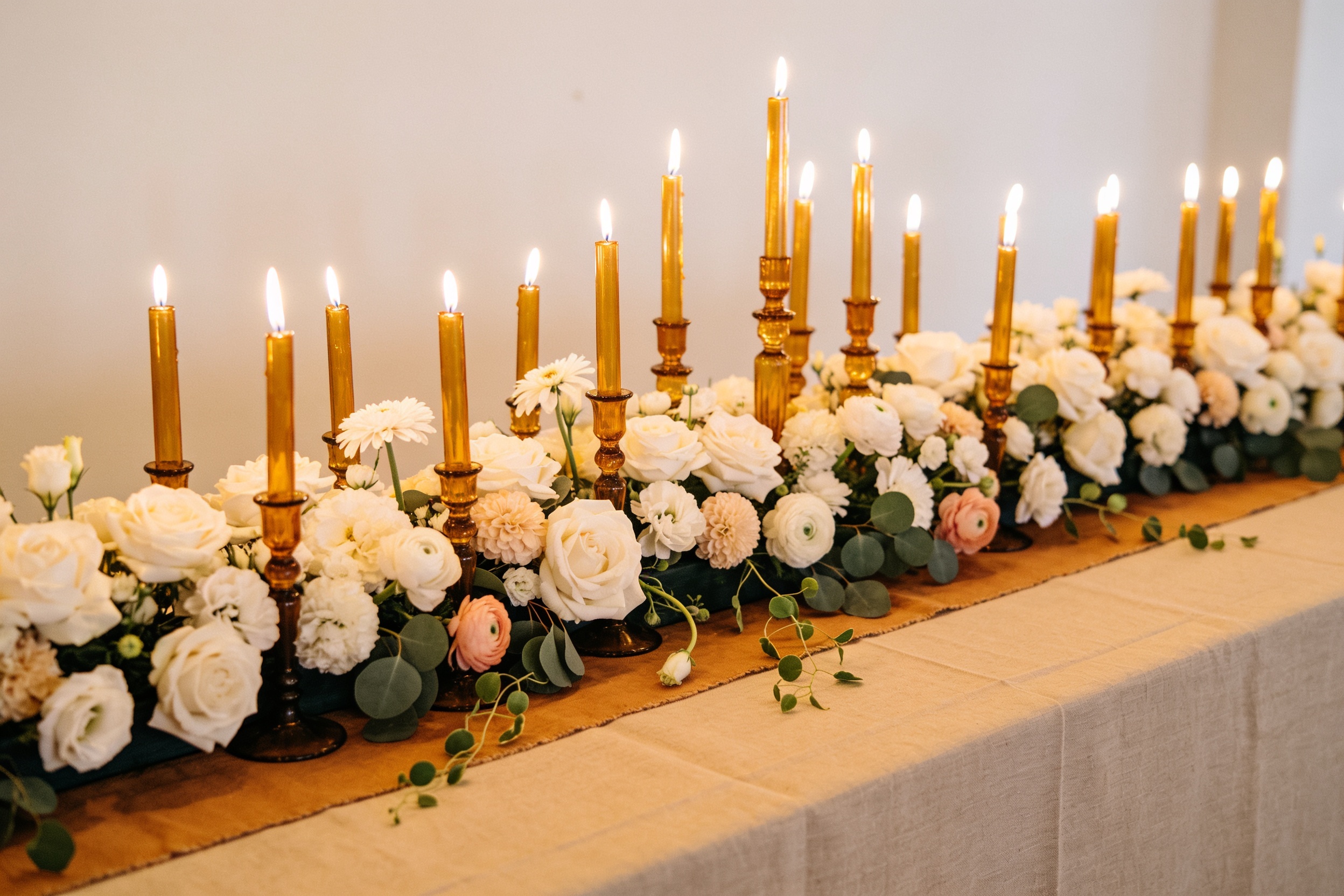 10 Wedding Centerpiece Ideas: Dreamy Table Magic